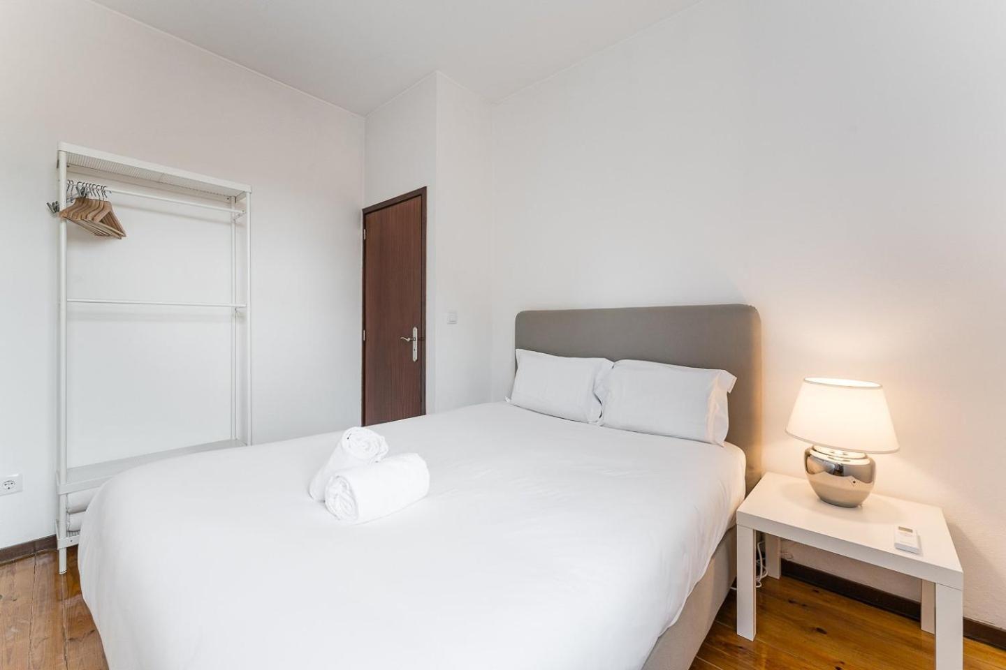 Guestready - Modern Duplex, Neo-Classical Building Porto Exterior photo