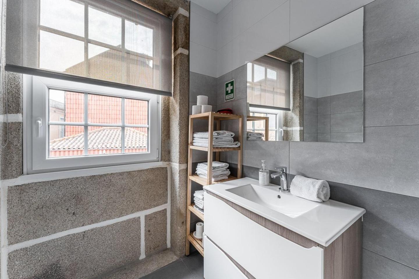 Guestready - Modern Duplex, Neo-Classical Building Porto Exterior photo